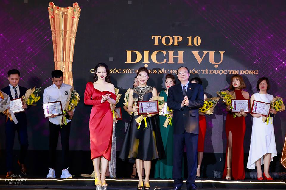 Grand Skin Care vinh dự nhận cup vàng danh dự 10 Dịch vụ spa An toàn và Chất lượng Việt Nam 2019